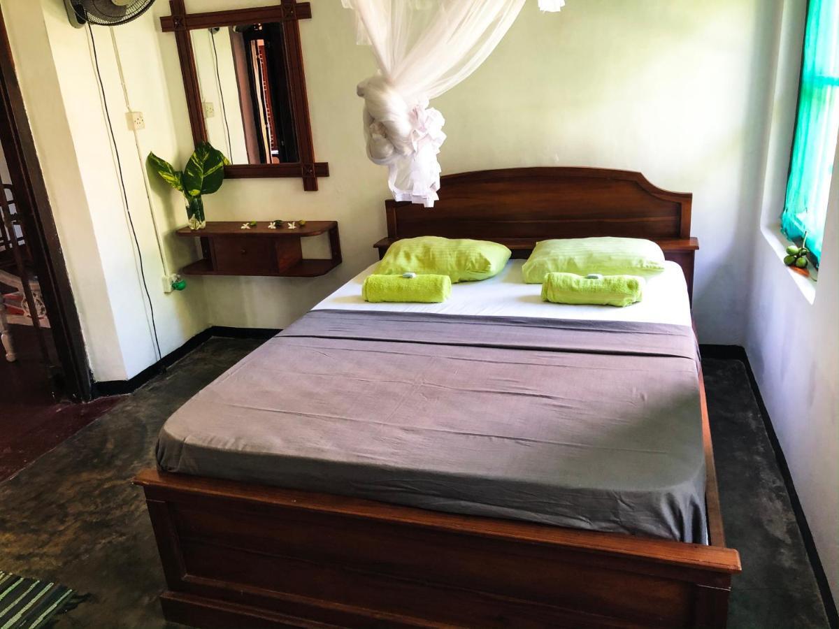 Bed and Breakfast Circus Lagoon Hideaway Додандува Экстерьер фото