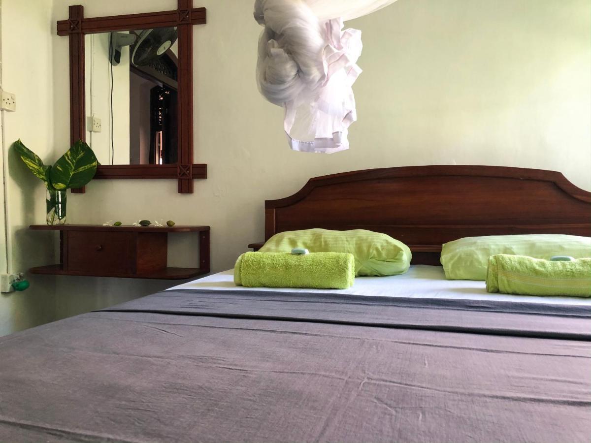 Bed and Breakfast Circus Lagoon Hideaway Додандува Экстерьер фото