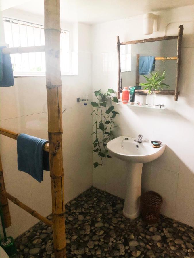 Bed and Breakfast Circus Lagoon Hideaway Додандува Экстерьер фото