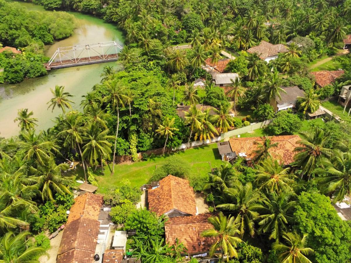 Bed and Breakfast Circus Lagoon Hideaway Додандува Экстерьер фото